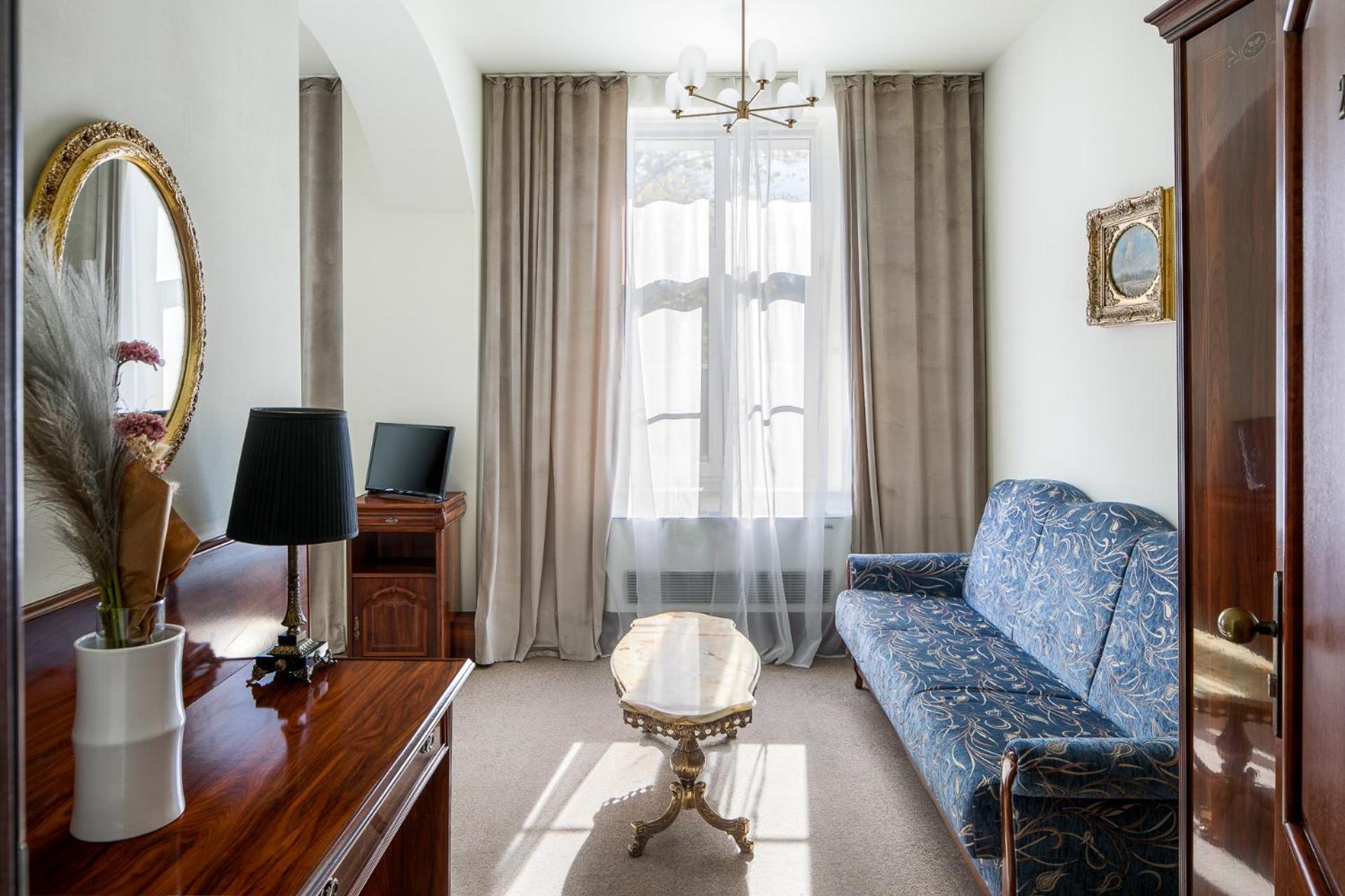 Old Time Aparthotel Krasków Εξωτερικό φωτογραφία