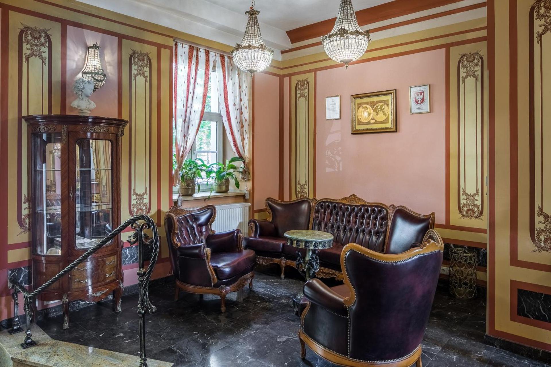 Old Time Aparthotel Krasków Εξωτερικό φωτογραφία